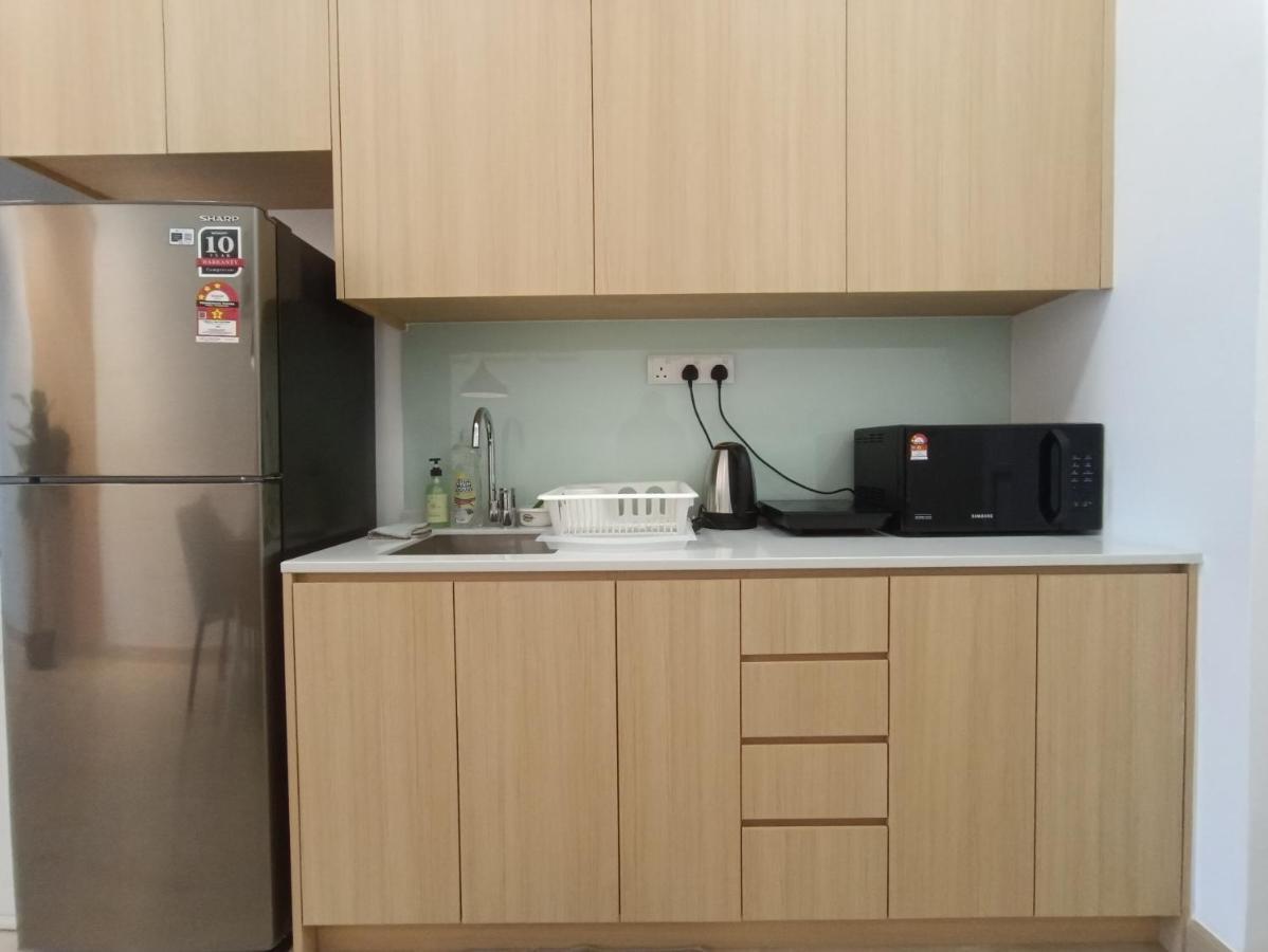 Appartamento Cl 27A Insta Klcc View & Infinity Pool View Kuala Lumpur Esterno foto