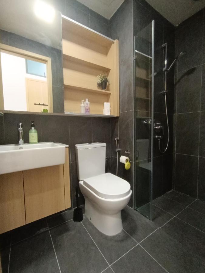 Appartamento Cl 27A Insta Klcc View & Infinity Pool View Kuala Lumpur Esterno foto