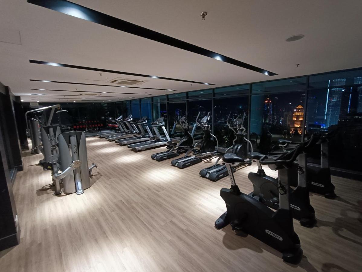 Appartamento Cl 27A Insta Klcc View & Infinity Pool View Kuala Lumpur Esterno foto
