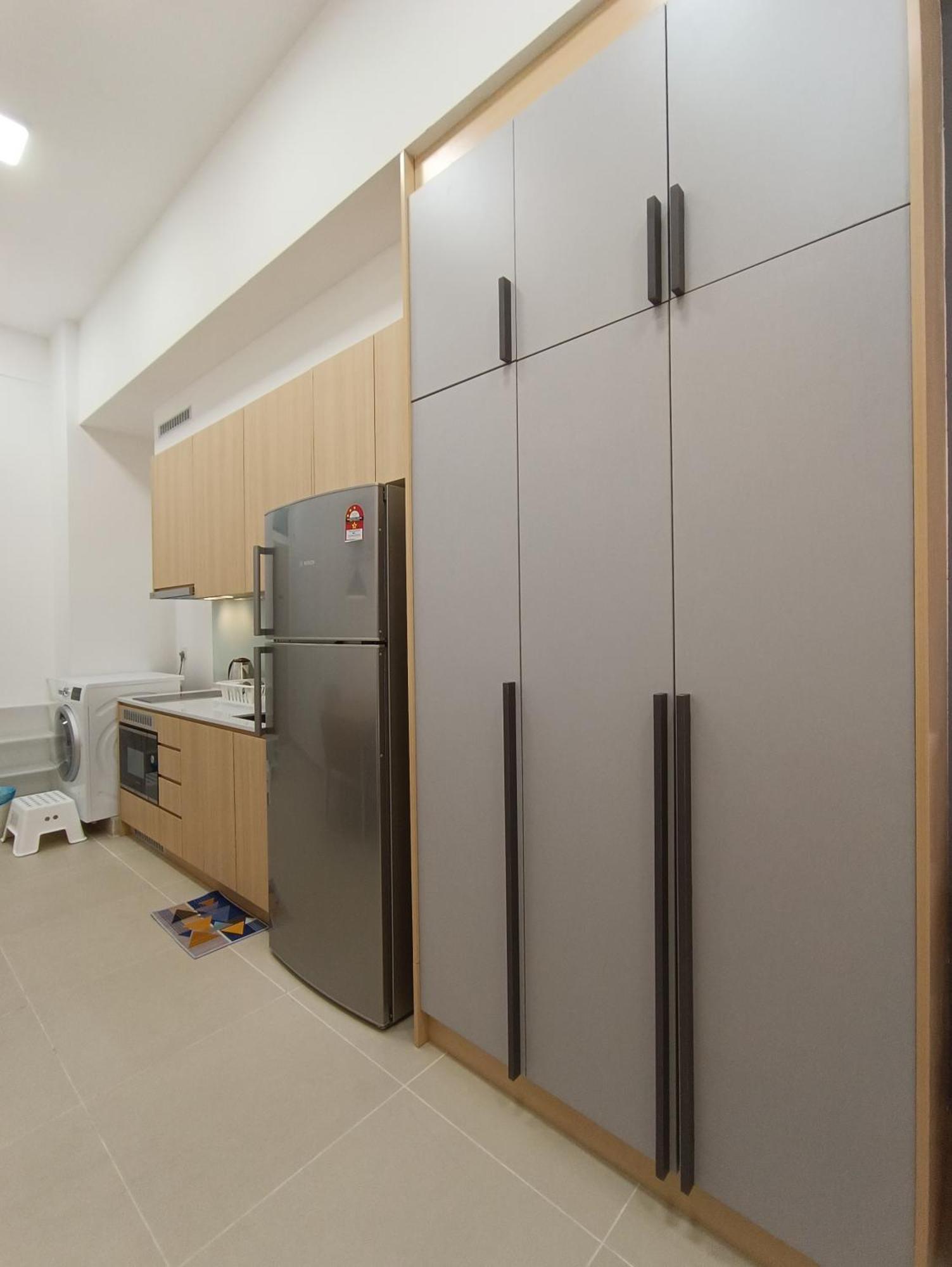 Appartamento Cl 27A Insta Klcc View & Infinity Pool View Kuala Lumpur Esterno foto
